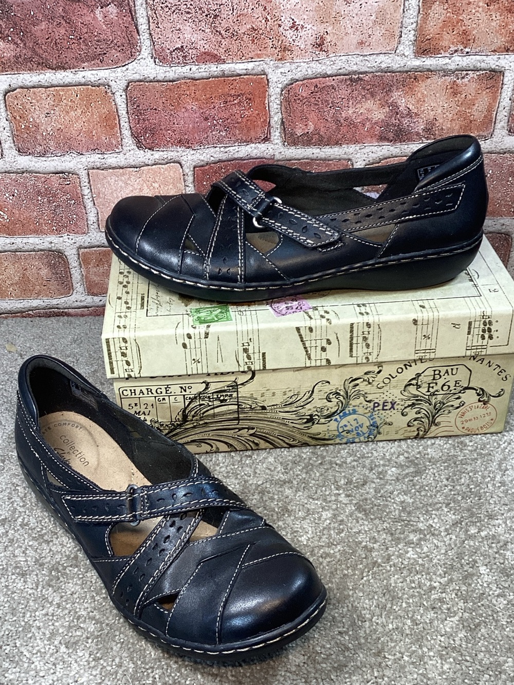 Clarks Ashland Spin Q womens black slip on Mary Jane flats size 9